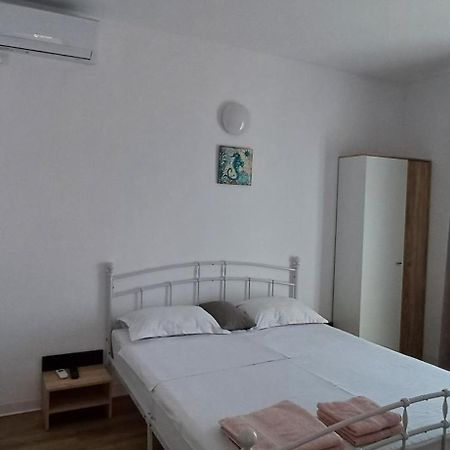 Hotel Vila Cosmin à Eforie Nord Extérieur photo