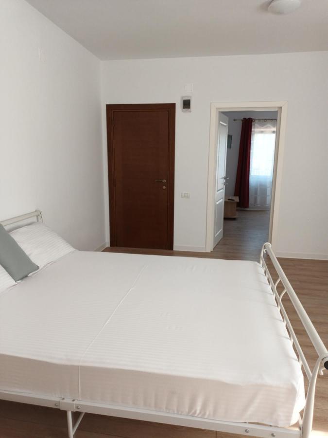 Hotel Vila Cosmin à Eforie Nord Extérieur photo