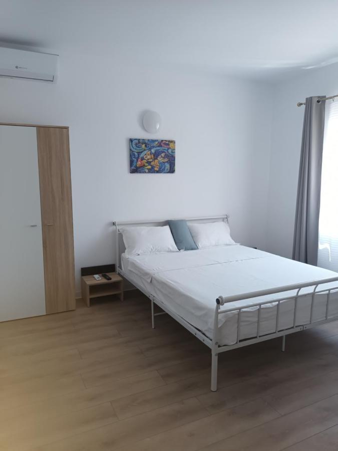 Hotel Vila Cosmin à Eforie Nord Extérieur photo