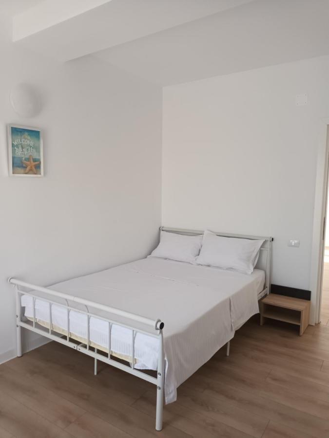 Hotel Vila Cosmin à Eforie Nord Extérieur photo