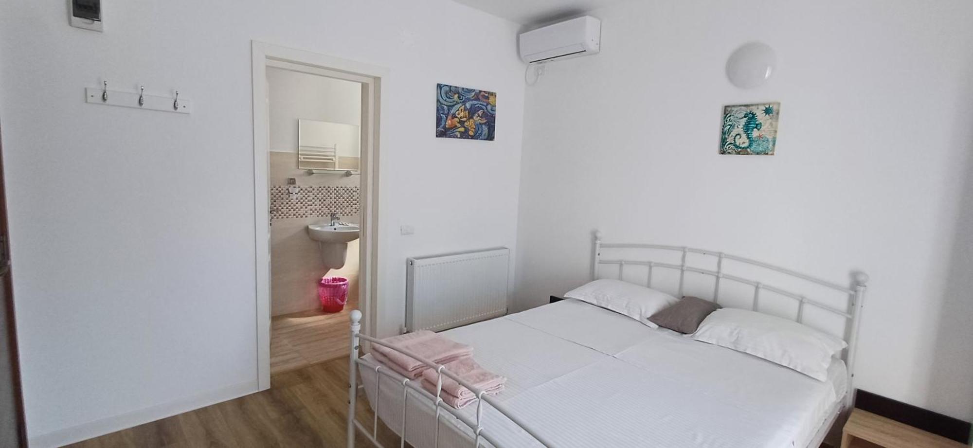 Hotel Vila Cosmin à Eforie Nord Extérieur photo